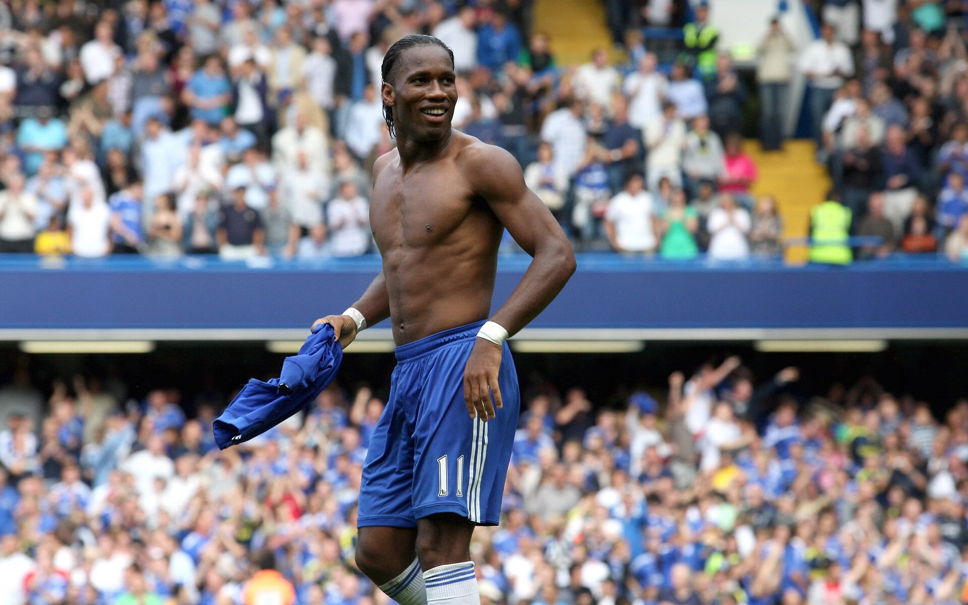 “广州队举办青少年足球体验营”，广州足球青训机构