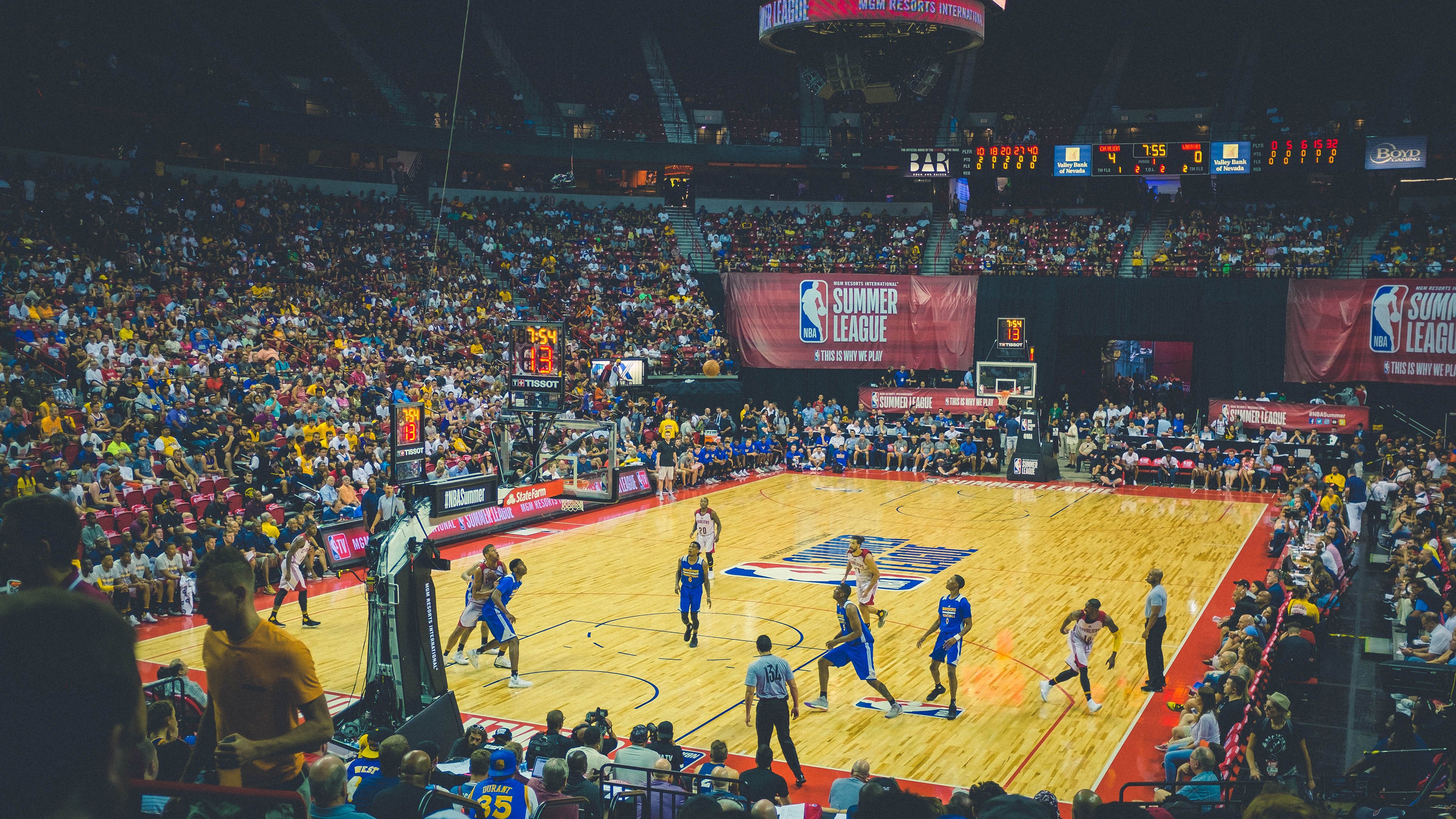 世界迷你高尔夫挑战赛,趣味运动新体验,迷你高尔夫比赛